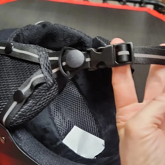 Snowboarding helmet (Not made for motorized sports) sizeL 58/61 #6 - Picture 5 of 5